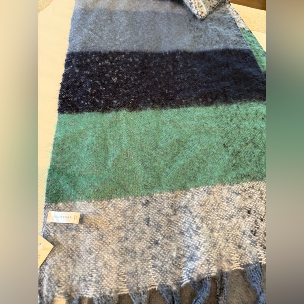 BNWT Chunky Aeropostale Blue and Green Striped Scarf